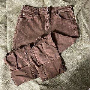 Brown capri’s